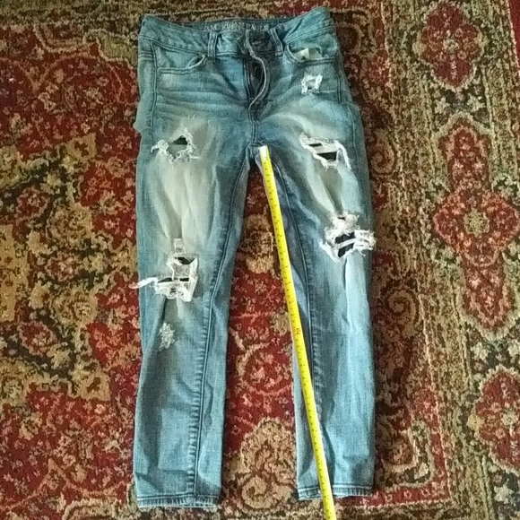 AMERICAN EAGLE OUTFITTERS EUC JEANS CROP - Picture 4 of 5